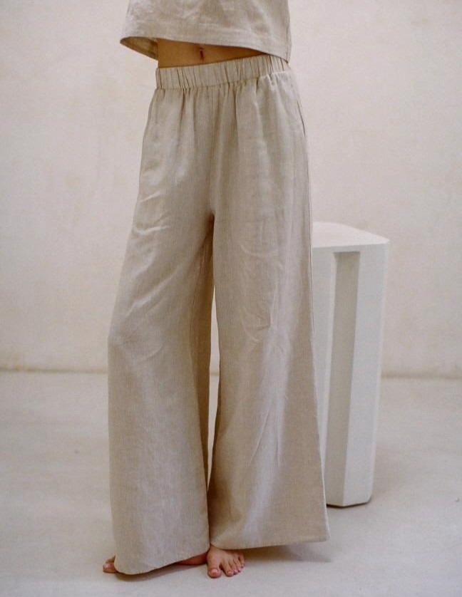Pantalón beige title=